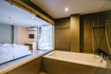 문 드래곤 호텔 (Moon Dragon Hotel) - 몽키트래블