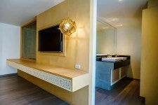 문 드래곤 호텔 (Moon Dragon Hotel) - 몽키트래블