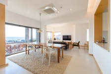 Private Pension We & Me | Qantas Hotels Private Pension We & Me
