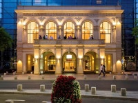 노보텔 부쿠레슈티 시티 센터 :: 600개 도시 현지 친구와 진짜 여행을 노보텔 부쿠레슈티 시티 센터