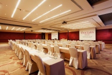 Centara Grand at CentralWorld | Qantas Hotels Centara Grand at CentralWorld
