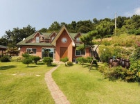 Ganghwa Wild Flower Pension | Qantas Hotels Ganghwa Wild Flower Pension