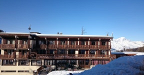 Chalet Les Mélèzes | Qantas Hotels Chalet Les Mélèzes