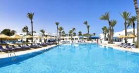 Hari Club Beach Resort | Qantas Hotels Hari Club Beach Resort