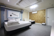 Santape Motel | Qantas Hotels Santape Motel