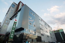 Sun Hotel | Qantas Hotels Sun Hotel