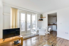 이스트 런던 루프탑 드림 포 4 최저가 숙소, 한눈에 비교하기 | 올스테이 이스트 런던 루프탑 드림 포 4 최저가 숙소, 한눈에 비교하기