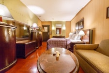 러브 트리 모텔