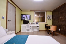 Jewelry Motel | Qantas Hotels Jewelry Motel
