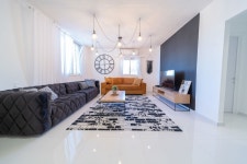스터닝 3BDR 아파트 - 프라임 로케이션 - Stunning 3BDR Apt - Prime Location - 티라트래블 - 호텔, 여행의 목적이 되다