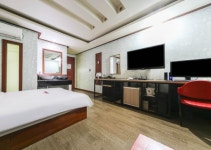 Heart Motel | Qantas Hotels Heart Motel