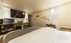 Hotel Six | Qantas Hotels Hotel Six