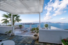 루카스 온 더 클리프 - Loucas On The Cliff - 티라트래블 - 최저가 호텔 예약