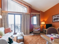 Directly on the Slopes and Wellness in This Luxurious and Modern Residence: L amara | Qantas Hotels Directly on the Slopes and... 