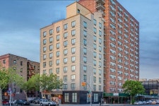 Hillcrest Hotel near JFK Air Train | Qantas Hotels Hillcrest Hotel near JFK Air Train