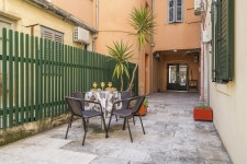 아트 위스 파티오 인 더 베리 센터 오브 스플리트 - Apt. With Patio In The Very Center Of Split 티라트래블 아트 위스 파티오 인... 