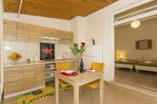 컴포터블 모던 스튜디오 위스 셰이데드 파티오 - Comfortable Modern Studio With Shaded Patio - 티라트래블 - 최저가 호텔 예약