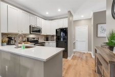 Legends 4537 Girvan Drive Escape | Qantas Hotels Legends 4537 Girvan Drive Escape