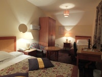 유로 바 & 호텔 :: 600개 도시 현지 친구와 진짜 여행을 유로 바 & 호텔