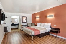 달라스 모텔 6 댈러스, 텍사스 - 포레스트 레인 | 2026년 최신 가격 & 프로모션 - 클룩 Klook 대한민국