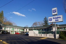 Knights Inn Salem, OR | Qantas Hotels Knights Inn Salem, OR