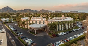 피닉스 Embassy Suites by Hilton Phoenix Biltmore | 2025년 최신 가격 & 프로모션 - 클룩 Klook 대한민국