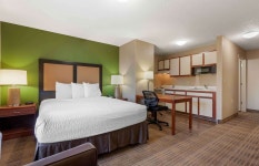 Extended Stay America Select Suites Rockford State Street | Qantas Hotels Extended Stay America Select Suites Rockford State Street