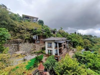 Mist Mountain Resort powered by Cocotel | 2025년 최신 가격 & 프로모션 - 클룩 Klook 대한민국  Mist Mountain Resort powered by... 