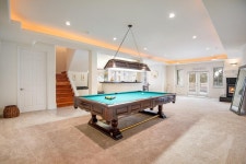 Deluxe Spacious Basement Suite Cozy Hideaway | Qantas Hotels Deluxe Spacious Basement Suite Cozy Hideaway