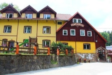 Harmont Montis (dawna Zającówka) leśna enklawa w centrum miasta | Qantas Hotels Harmont Montis (dawna Zającówka) leśna... 