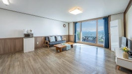 Yeosu-si Yeosu Eoneumeosjinnal Pension | 2025년 최신 가격 & 프로모션 - 클룩 Klook 대한민국