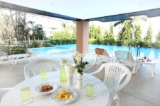 J 타운 서비스 아파트먼트 (J-Town Serviced Apartments) - 몽키트래블
