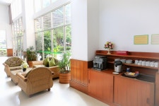 J 타운 서비스 아파트먼트 (J-Town Serviced Apartments) - 몽키트래블
