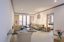 리버라인 플레이스 호텔 & 레지던스 (Riverine Place Hotel and Residence) - 몽키트래블