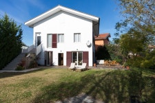 Guest House Le Acacie | Qantas Hotels Guest House Le Acacie