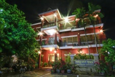 Botoum Hotel | Qantas Hotels Botoum Hotel