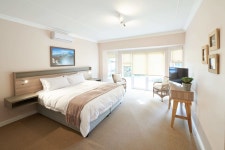 Outeniqua Inn | Qantas Hotels Outeniqua Inn