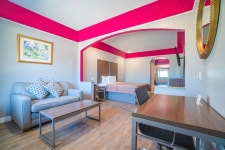 Hotel Bliss Kemah Boardwalk by OYO | Qantas Hotels Hotel Bliss Kemah Boardwalk by OYO