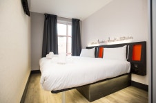 이지호텔 셔필드 - EasyHotel Sheffield | 티라트래블 호텔 예약