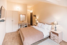 Hotel Le Caucase | Qantas Hotels Hotel Le Caucase