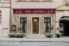 Art Hotel | Qantas Hotels Art Hotel