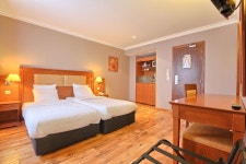 121 파리 호텔 (구. 마제스틱 호텔) 검색결과 121 파리 호텔 (구. 마제스틱 호텔)