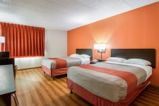 Motel 6 New Stanton, PA | Qantas Hotels Motel 6 New Stanton, PA