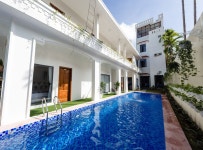 Avon Hotel | Qantas Hotels Avon Hotel