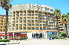 Aracan Pyramids Hotel | Qantas Hotels Aracan Pyramids Hotel