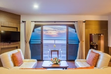 골든 비치 차암 (Golden Beach Cha Am) - 몽키트래블