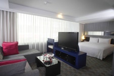 호텔 B - Hotel B - 티라트래블 - 호텔, 여행의 목적이 되다