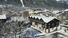 Plan B Hotel - Living Chamonix | Qantas Hotels Plan B Hotel - Living Chamonix