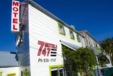 747 Motel | Qantas Hotels 747 Motel