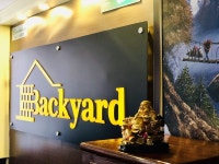 Backyard Hotel | Qantas Hotels Backyard Hotel